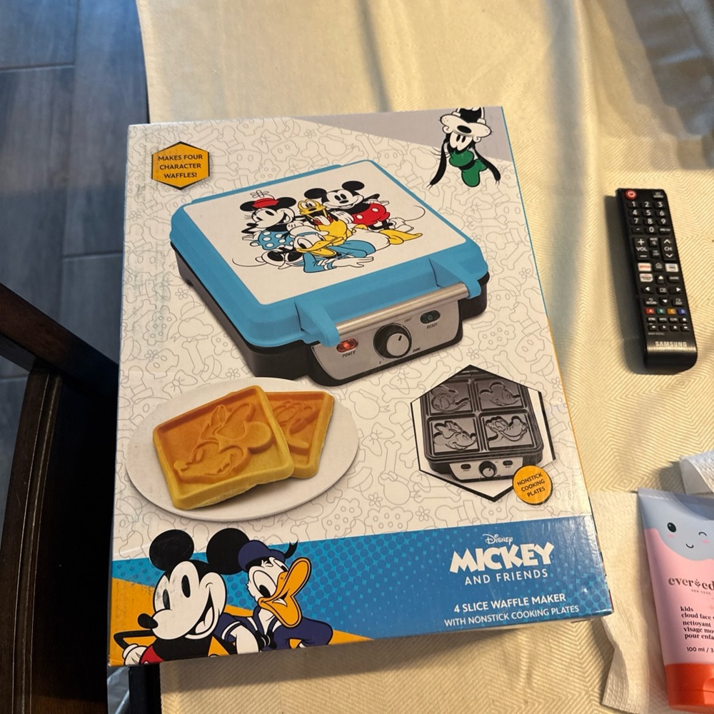 Disney Mickey & Friends Blue Waffle Maker